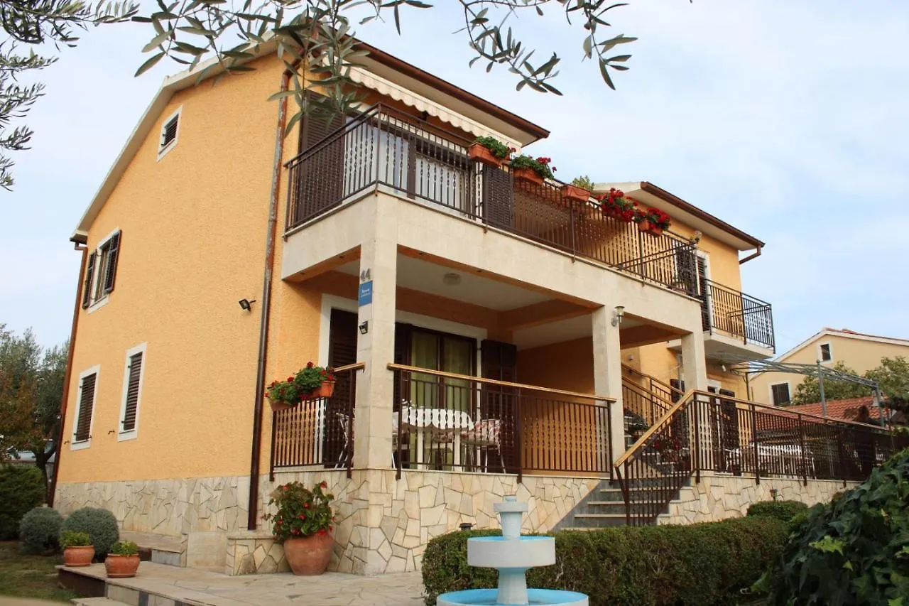 Lily'S Lovely Apartments Fazana