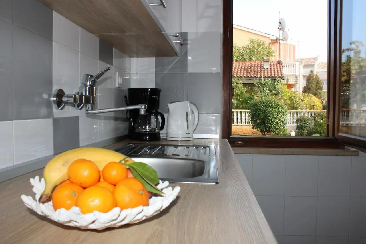 Lily'S Lovely Apartments Fazana 0*,