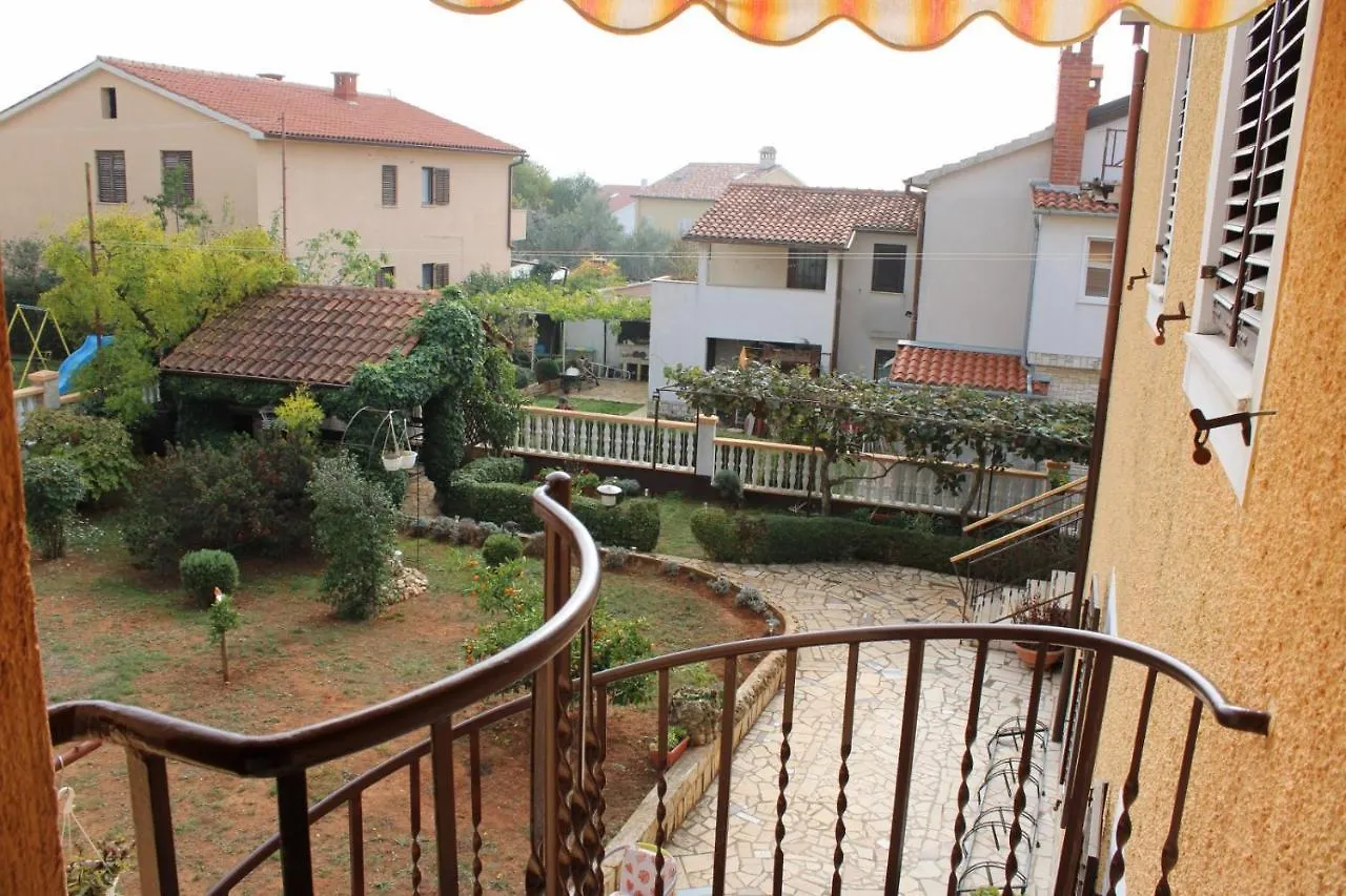 Lily'S Lovely Apartments Fazana Croatia
